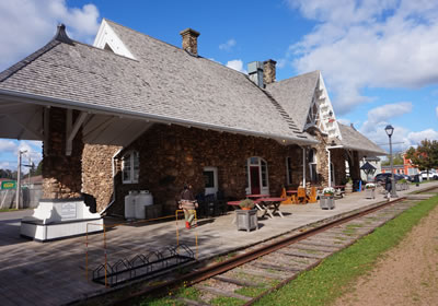 ケンジントン駅