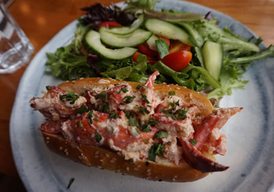 ロブスターロール